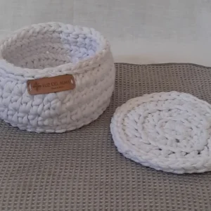 canasta pequeña redonda con posa vasos